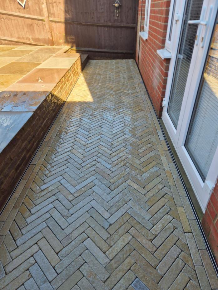 Tandur Yellow Tumbled Natural Limestone Outdoor Slim Sett Pavers - 200x50x40mm