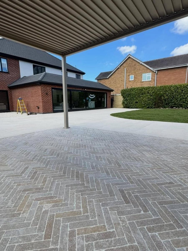 Dijon Honed & Tumbled Limestone Outdoor Pavers - 200x50x40mm