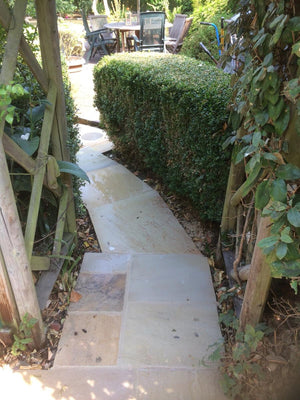 Fossil Mint Indian Sandstone Paving Slabs - 900x600 Pack