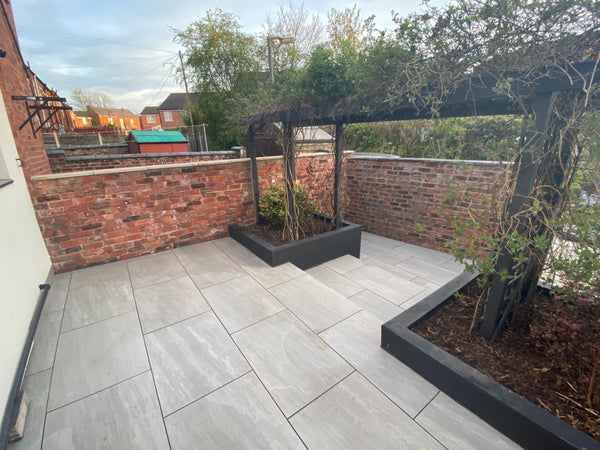 Kandla Grey Outdoor Porcelain Slabs - Mix Size Pack