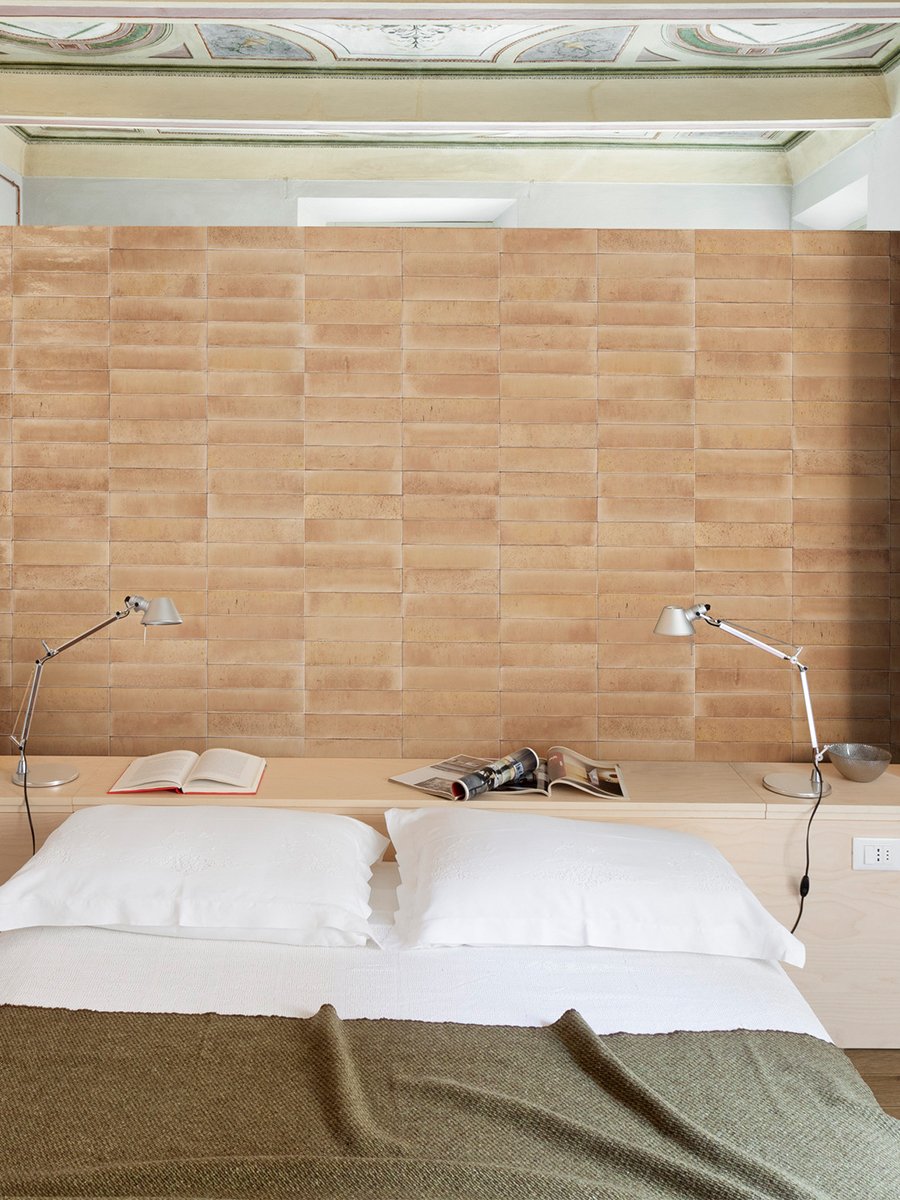 Lume Pink Italian - 60x240mm
