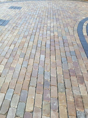 Mix Brown Sandstone Cobbles & Setts - 200x100 Pack
