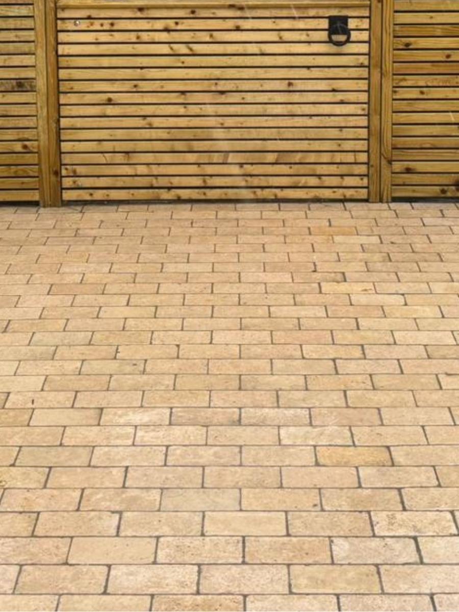 Dijon Limestone Honed Tumbled Cobbles - 200x100x40mm