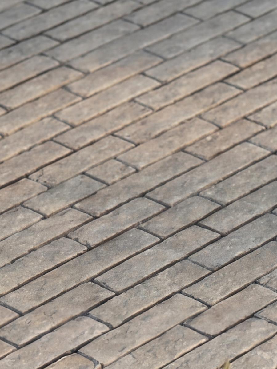 Dijon Rockface Tumbled Limestone Cobbles - 100mm Free Length x 22mm