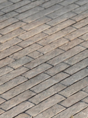 Dijon Rockface Tumbled Limestone Cobbles - 100mm Free Length x 22mm