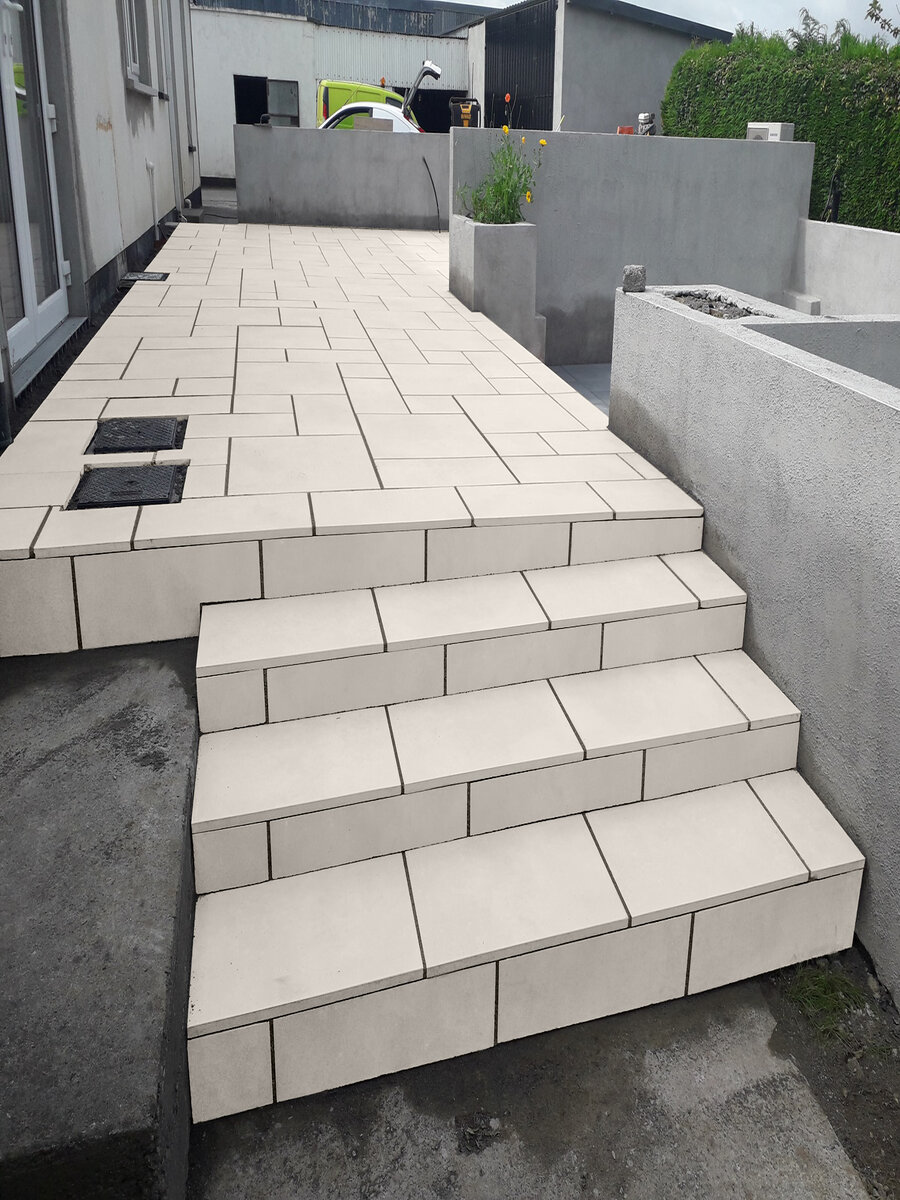Eclipse Ivory Outdoor Porcelain Tiles - Mix Size Pack