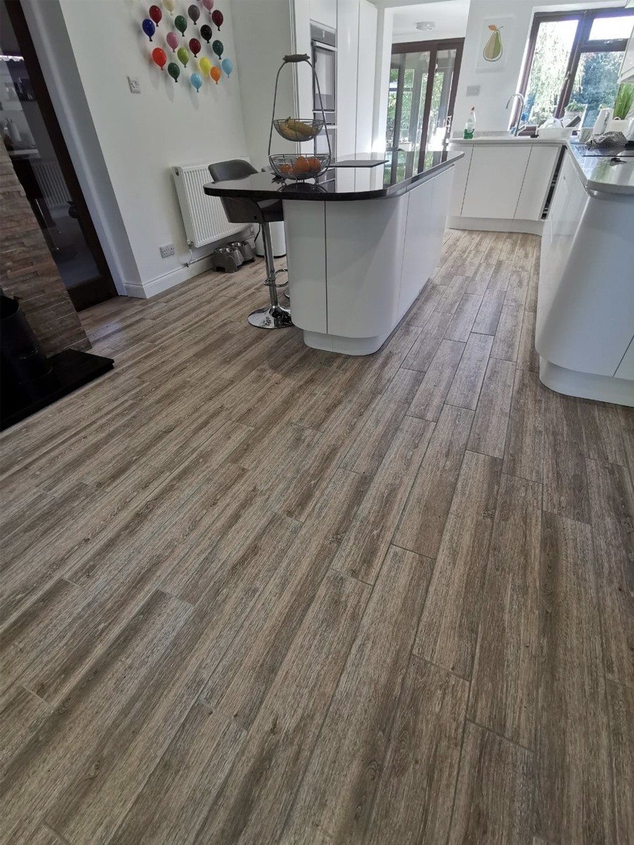 Oak Wood Effect Indoor Floor Tile - 900x150(mm)