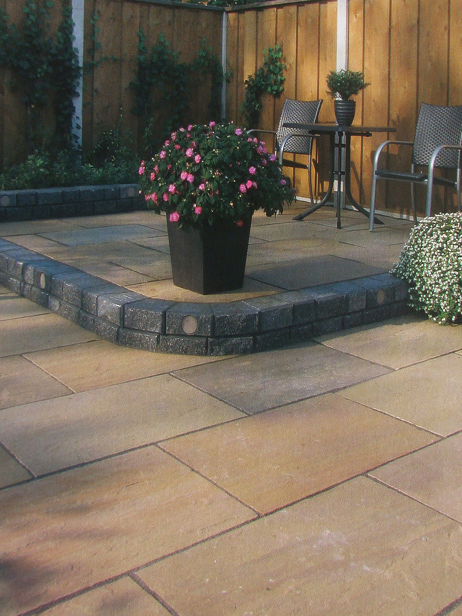 Raj Green Indian Sandstone Paving Slabs - 900x600 Pack